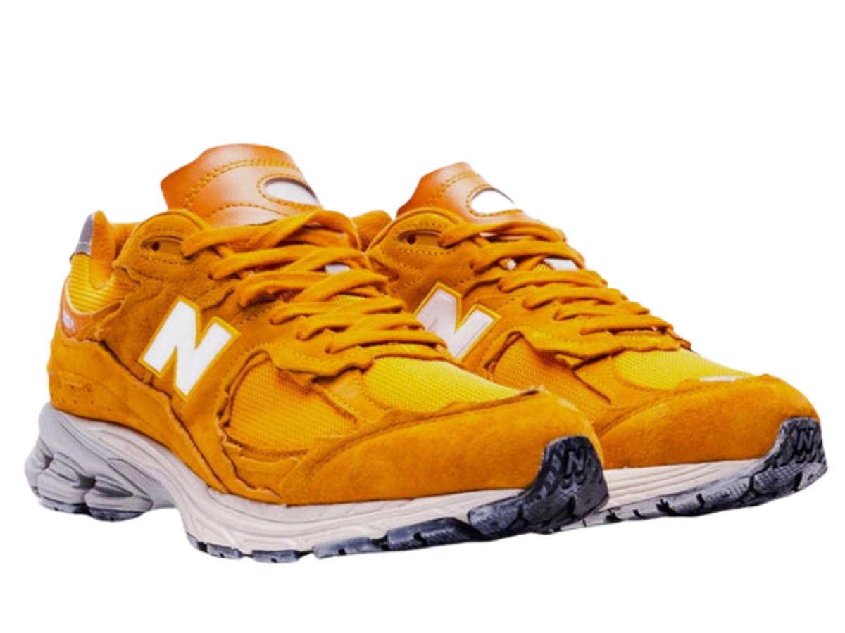 https://d2cva83hdk3bwc.cloudfront.net/new-balance-2002r-protection-pack-vintage-orange-3.jpg