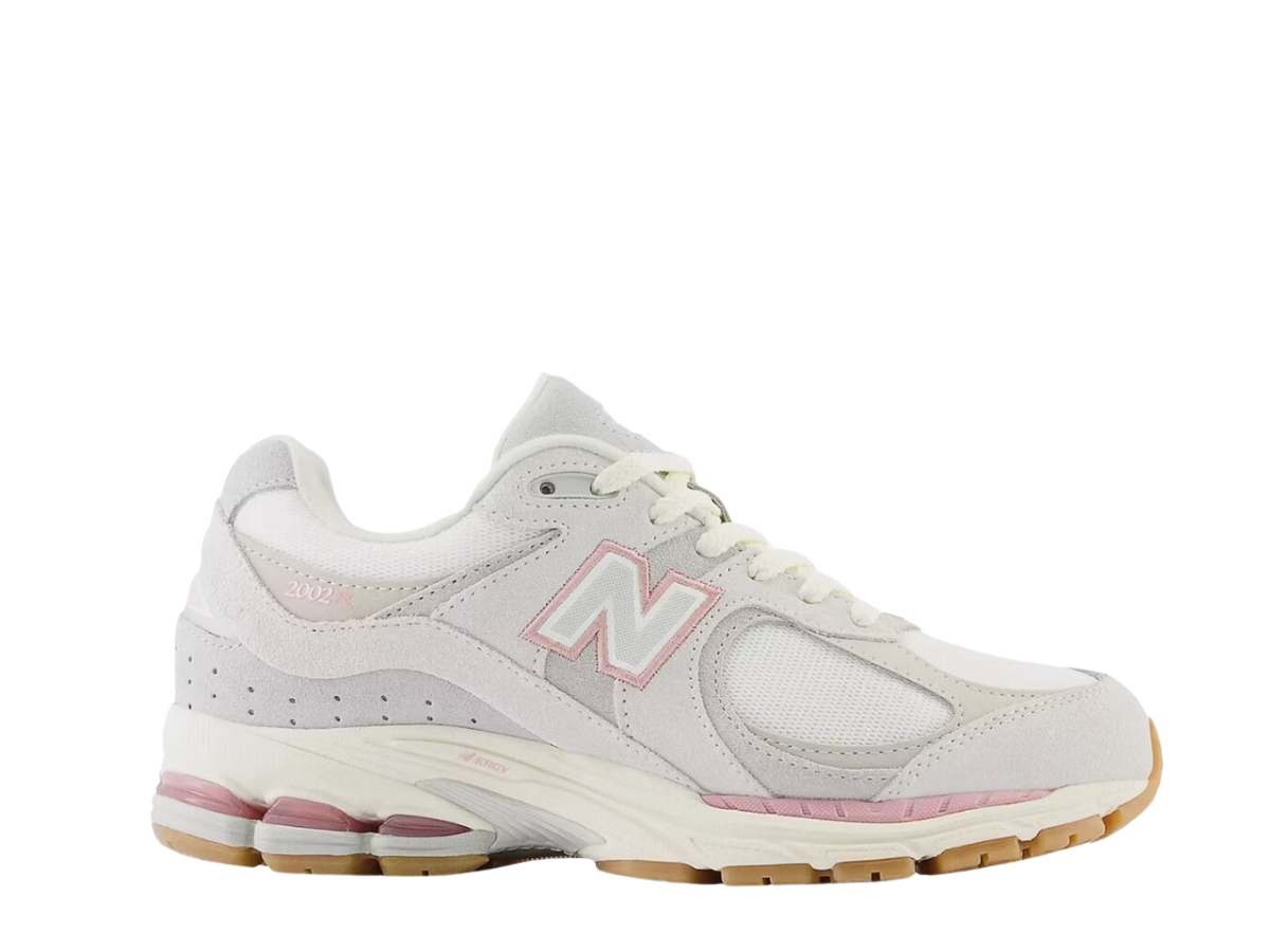 https://d2cva83hdk3bwc.cloudfront.net/new-balance-2002r-sea-salt-brighton-grey-1.jpg