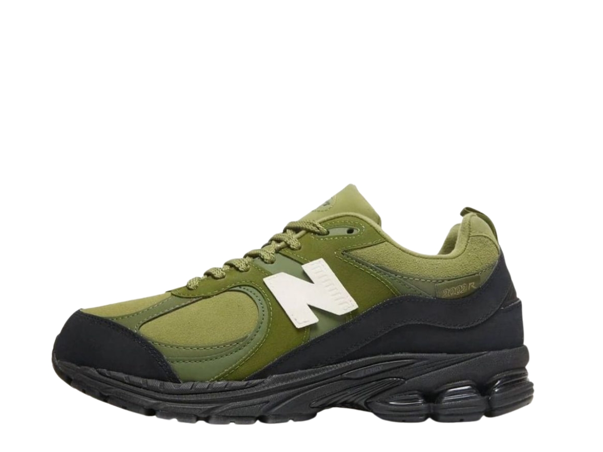 https://d2cva83hdk3bwc.cloudfront.net/new-balance-2002r-the-basement-moss-green-2.jpg