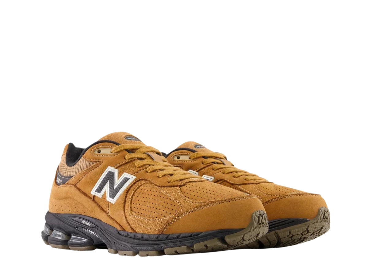 https://d2cva83hdk3bwc.cloudfront.net/new-balance-2002r-tobacco-3.jpg