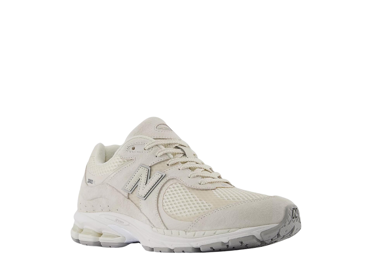 https://d2cva83hdk3bwc.cloudfront.net/new-balance-2002w-linen-with-light-silver-metallic-and-sea-salt-3.jpg