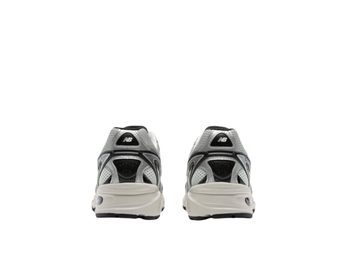 https://d2cva83hdk3bwc.cloudfront.net/new-balance-509-silver-and-black-5.jpg