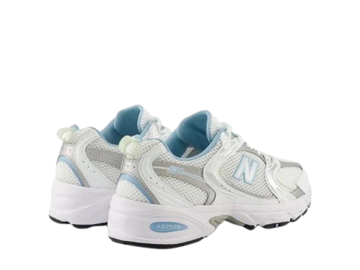 https://d2cva83hdk3bwc.cloudfront.net/new-balance-530-chrome-blue-4.jpg
