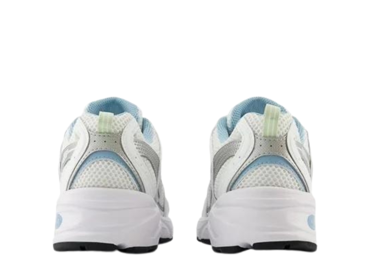 https://d2cva83hdk3bwc.cloudfront.net/new-balance-530-chrome-blue-5.jpg