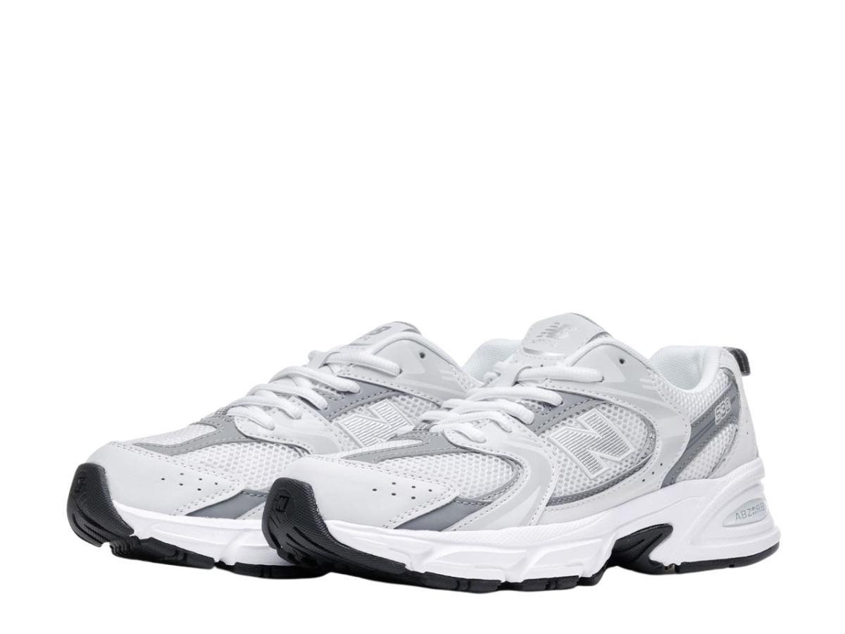 https://d2cva83hdk3bwc.cloudfront.net/new-balance-530-grey-matter-silver-metallic-3.jpg