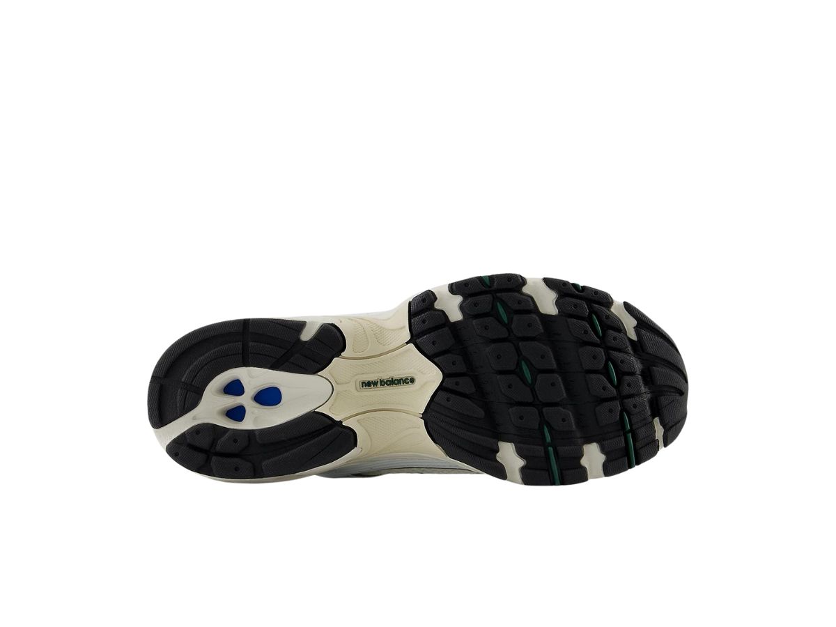 https://d2cva83hdk3bwc.cloudfront.net/new-balance-530-sea-salt-marsh-green-6.jpg
