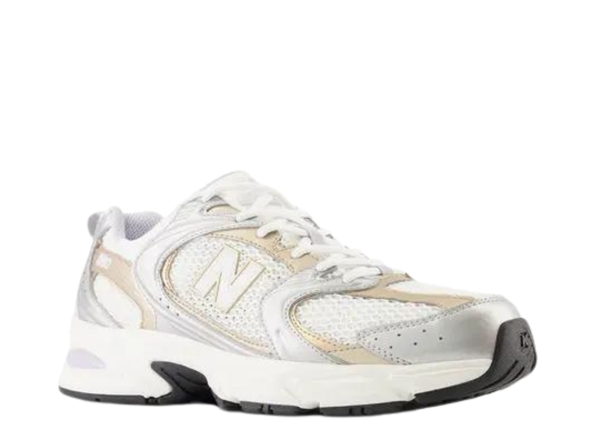 https://d2cva83hdk3bwc.cloudfront.net/new-balance-530-silver-pink-2.jpg