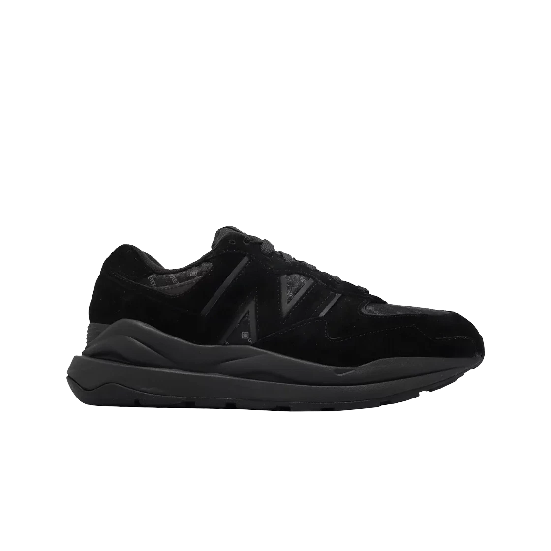 https://d2cva83hdk3bwc.cloudfront.net/new-balance-5740-gore-tex-black-2.jpg