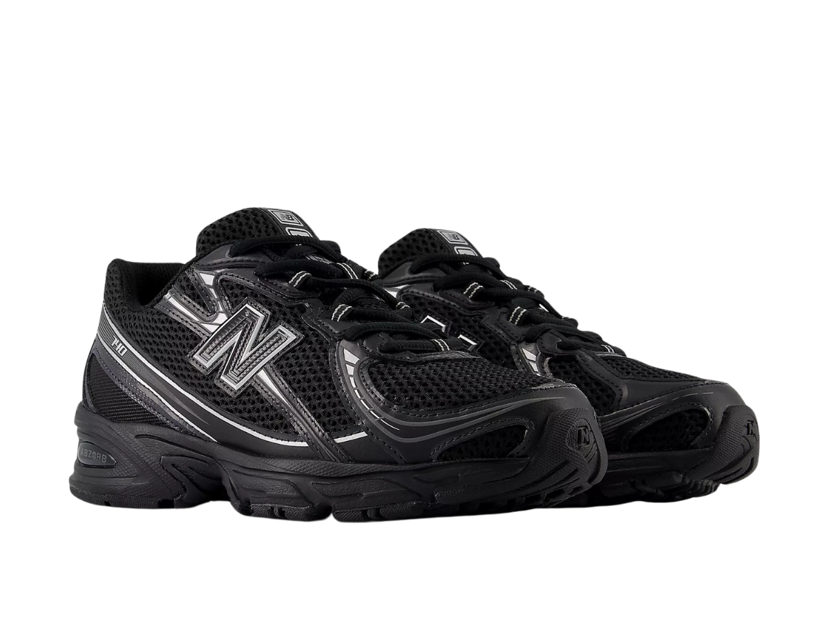 https://d2cva83hdk3bwc.cloudfront.net/new-balance-740v2-black-grey-silver-3.jpg