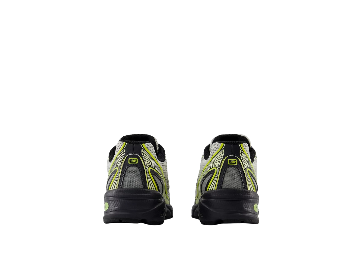 https://d2cva83hdk3bwc.cloudfront.net/new-balance-740v2-sea-salt-phantom-5.jpg