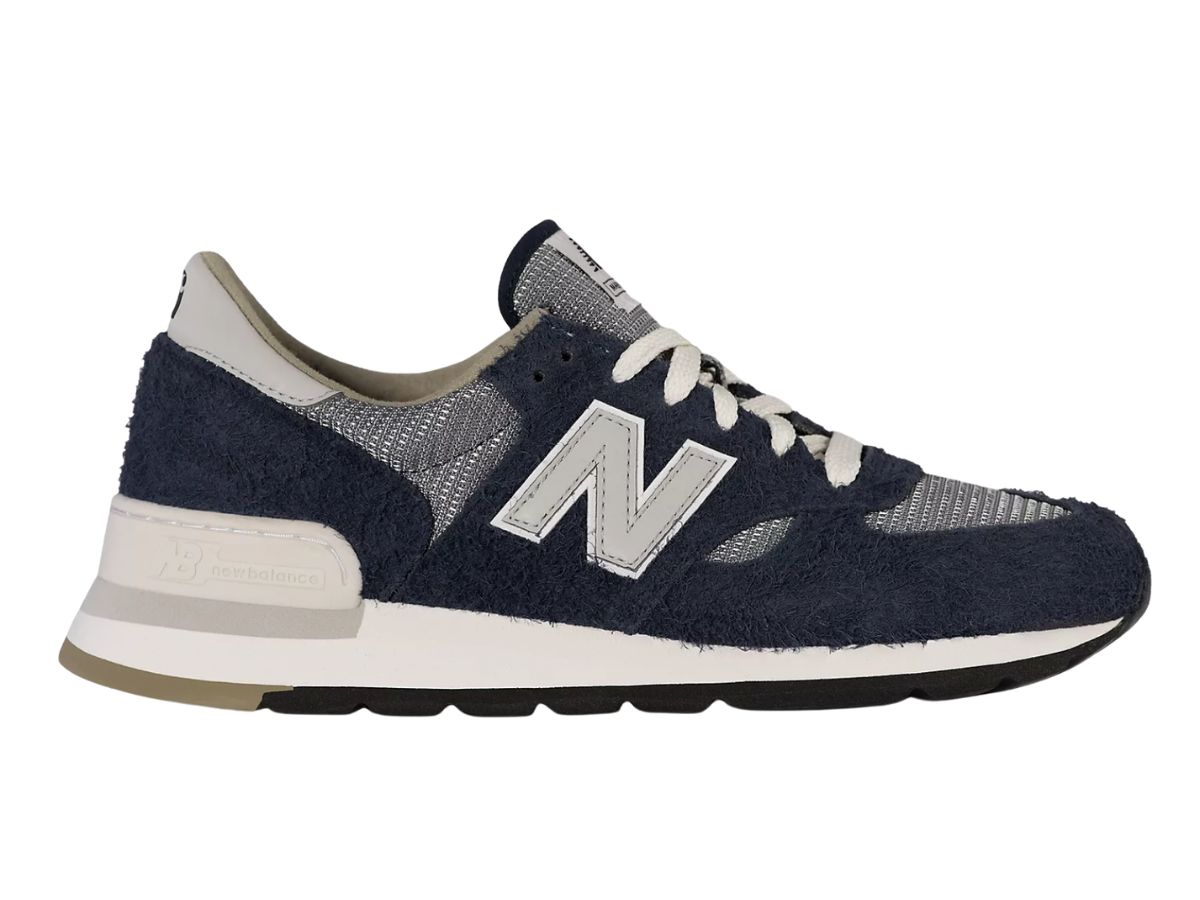 https://d2cva83hdk3bwc.cloudfront.net/new-balance-990v1-carhartt-wip-miusa-dark-navy-1.jpg