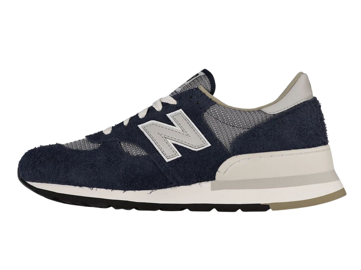 https://d2cva83hdk3bwc.cloudfront.net/new-balance-990v1-carhartt-wip-miusa-dark-navy-2.jpg