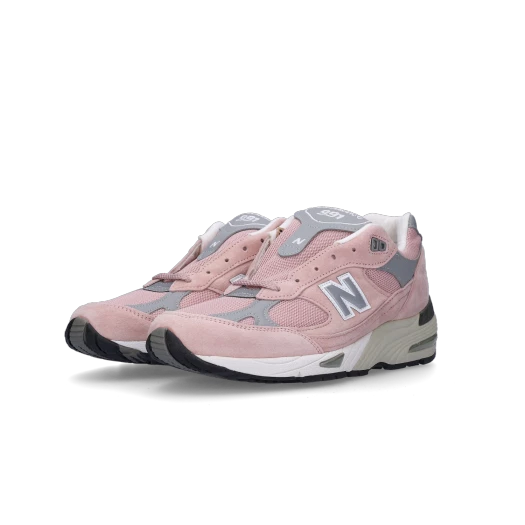 https://d2cva83hdk3bwc.cloudfront.net/new-balance-991-made-in-uk-shy-pink-1.jpg