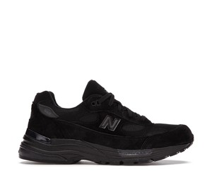 Buy New Balance 992 Triple Black at Sasom – Authentic and Ready to Ship