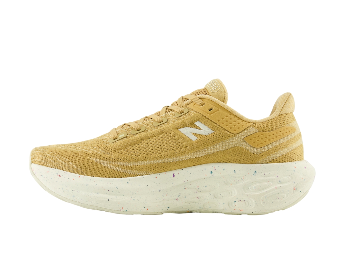 https://d2cva83hdk3bwc.cloudfront.net/new-balance-fresh-foam-x-1080v13-4e-wide-dolce-2.jpg