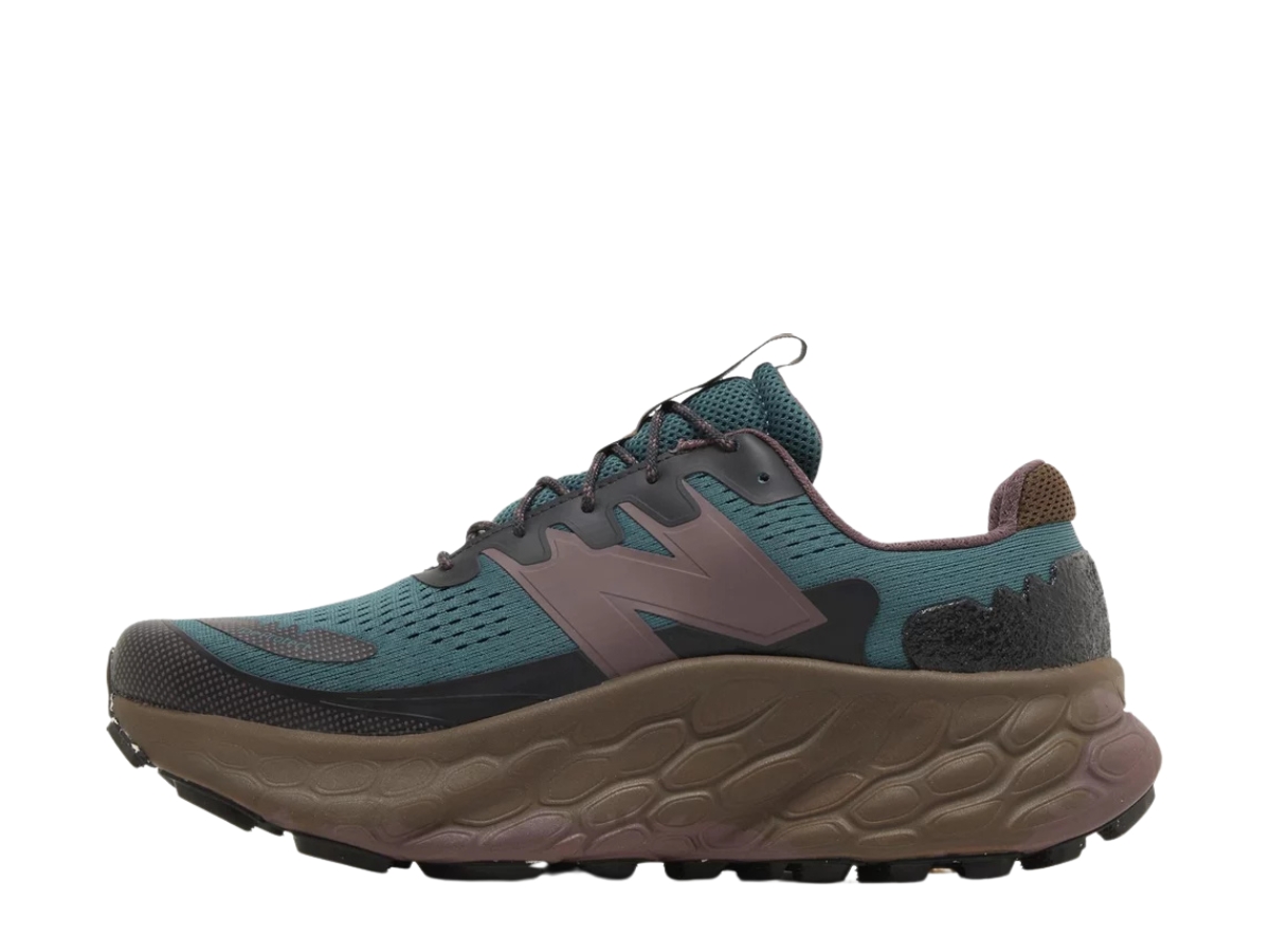 https://d2cva83hdk3bwc.cloudfront.net/new-balance-fresh-foam-x-more-trail-new-spruce-dark-mushroom-2.jpg