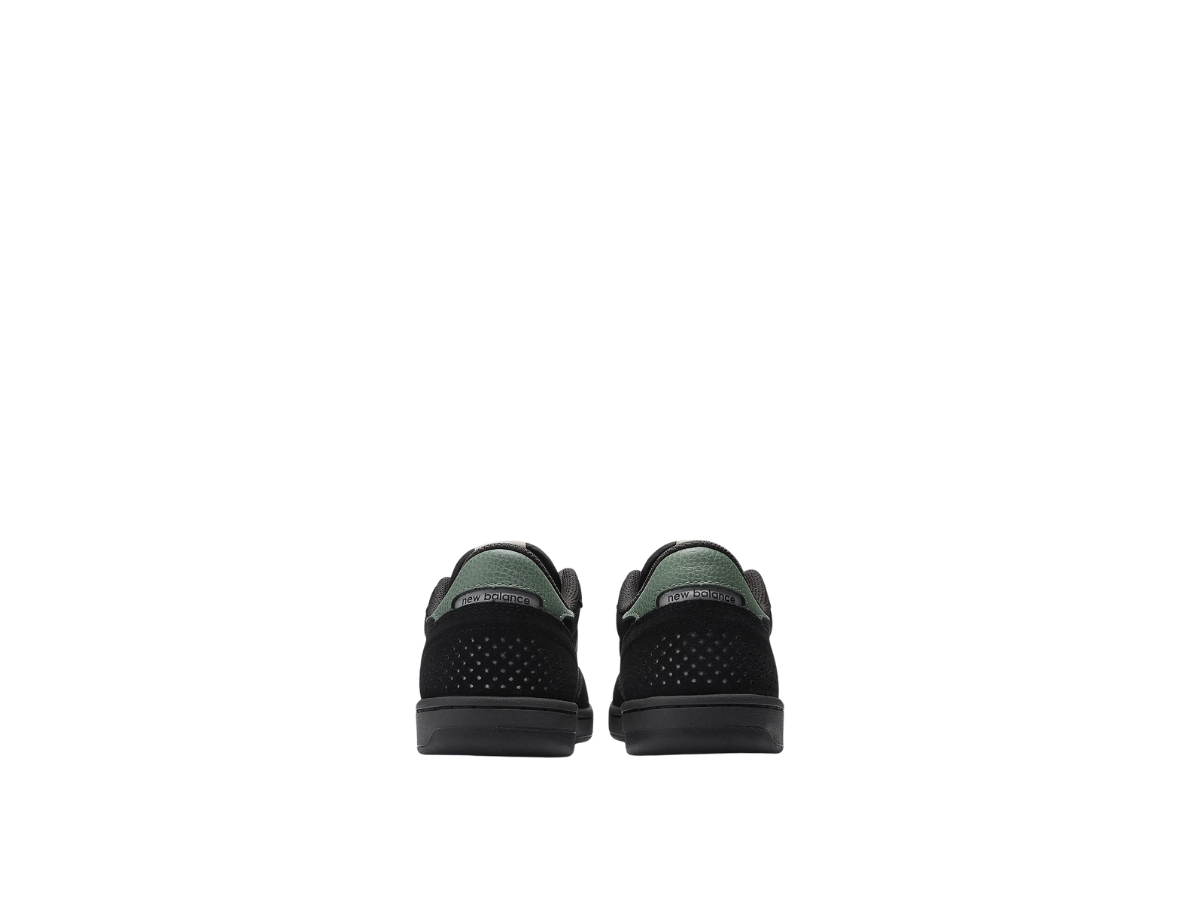 https://d2cva83hdk3bwc.cloudfront.net/new-balance-numeric-440-v2-black-white-5.jpg