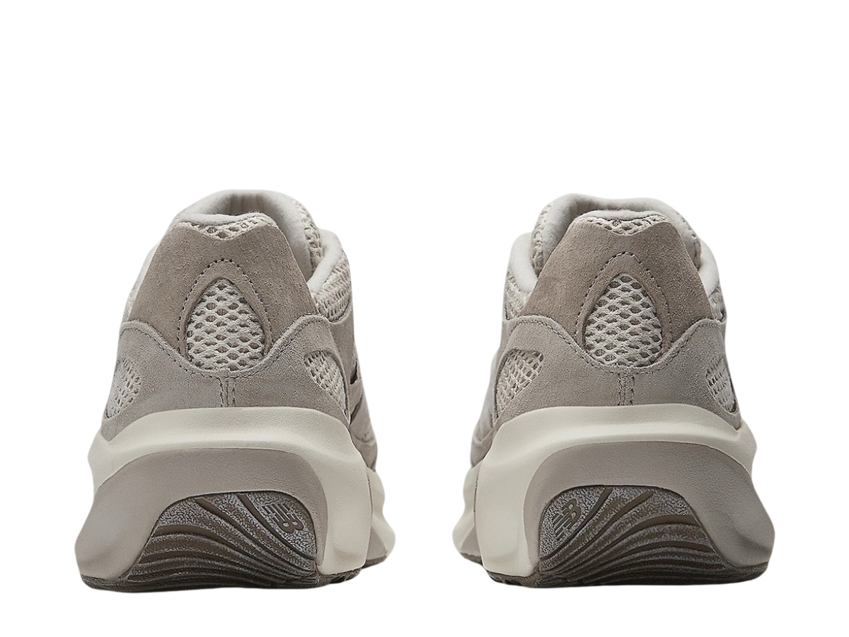 https://d2cva83hdk3bwc.cloudfront.net/new-balance-wrpd-runner-grey-day-4.jpg