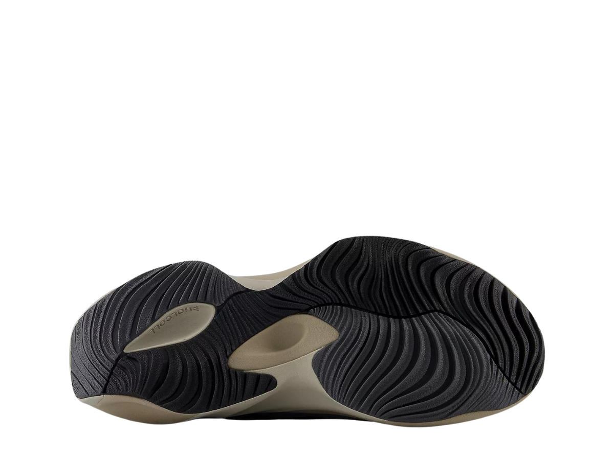 https://d2cva83hdk3bwc.cloudfront.net/new-balance-wrpd-runner-magnet-6.jpg