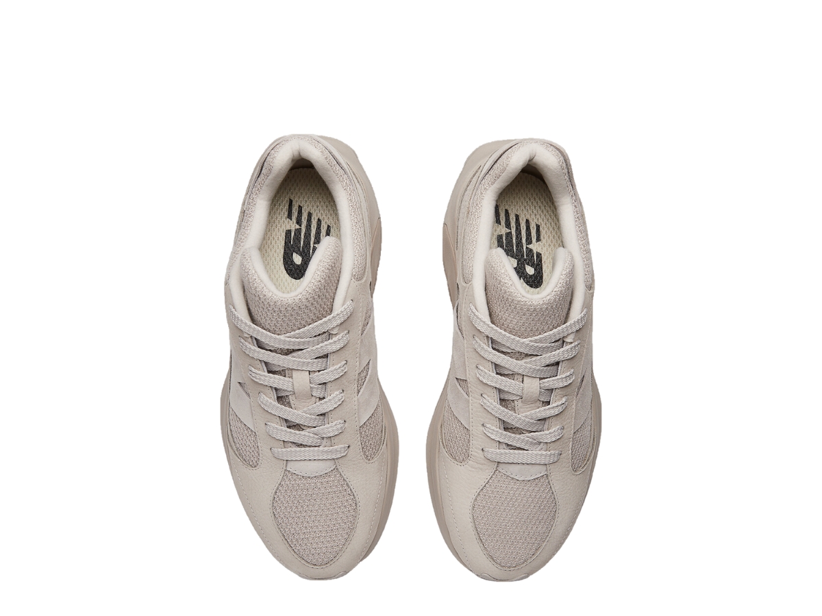 https://d2cva83hdk3bwc.cloudfront.net/new-balance-wrpd-runner-moonrock-light-mushroom-5.jpg