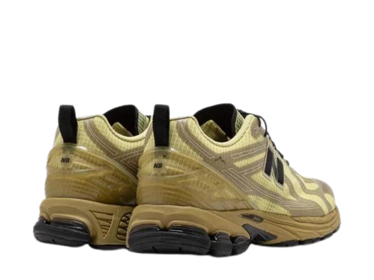 https://d2cva83hdk3bwc.cloudfront.net/new-balance-x-cayl-1906r-fire-gold-yellow-4.jpg