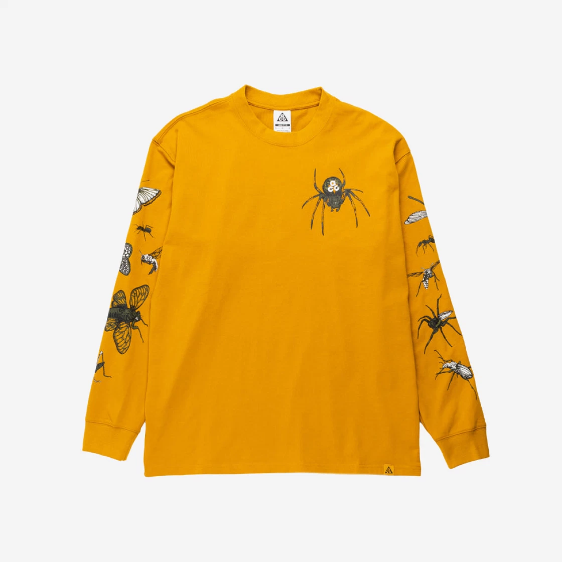 https://d2cva83hdk3bwc.cloudfront.net/nike-acg-insects-long-sleeve-t-shirt-gold-suede---useu-2.jpg