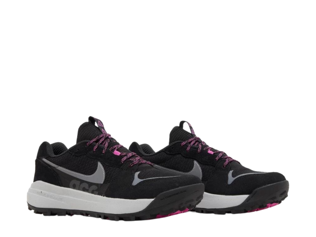https://d2cva83hdk3bwc.cloudfront.net/nike-acg-lowcate-black-cool-grey-hyper-violet-3.jpg