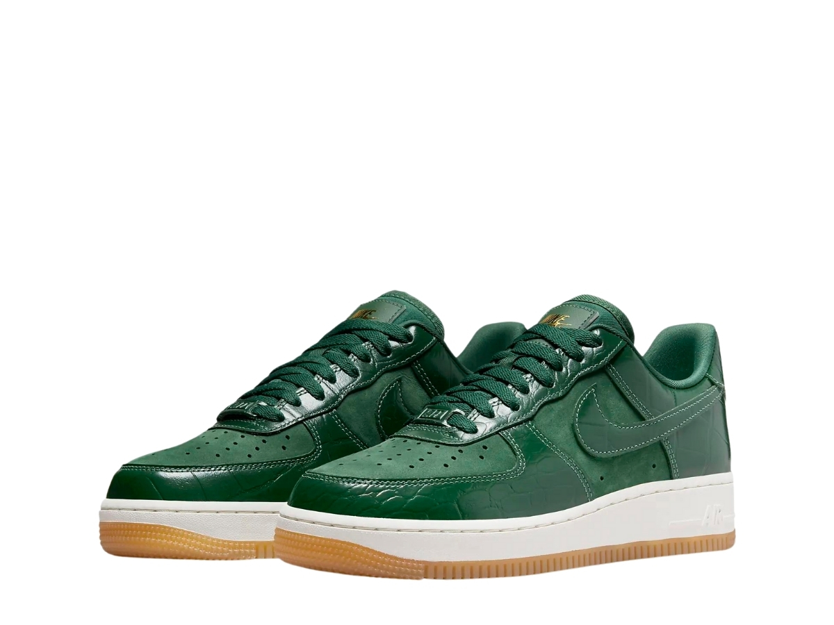 https://d2cva83hdk3bwc.cloudfront.net/nike-air-force-1--07-lx-gorge-green--w--3.jpg