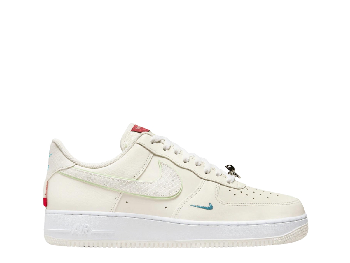 https://d2cva83hdk3bwc.cloudfront.net/nike-air-force-1--07-year-of-the-dragon--2024--1.jpg