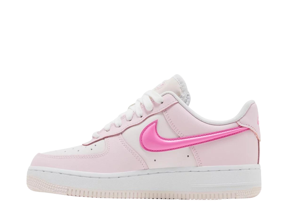 https://d2cva83hdk3bwc.cloudfront.net/nike-air-force-1-07-lx-pearl-pink-paw-print-w-2.jpg