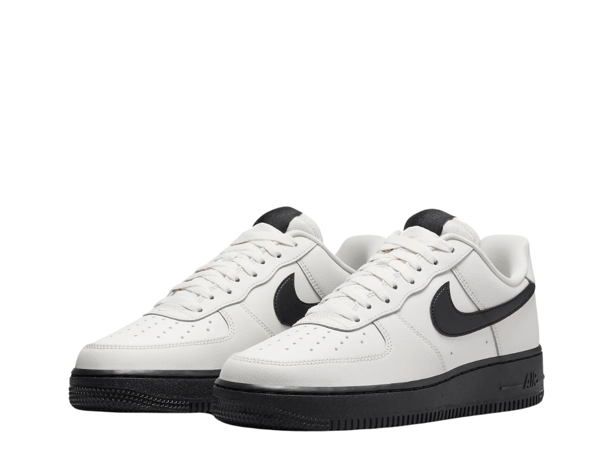 https://d2cva83hdk3bwc.cloudfront.net/nike-air-force-1-low-07-phantom-black-w-3.jpg