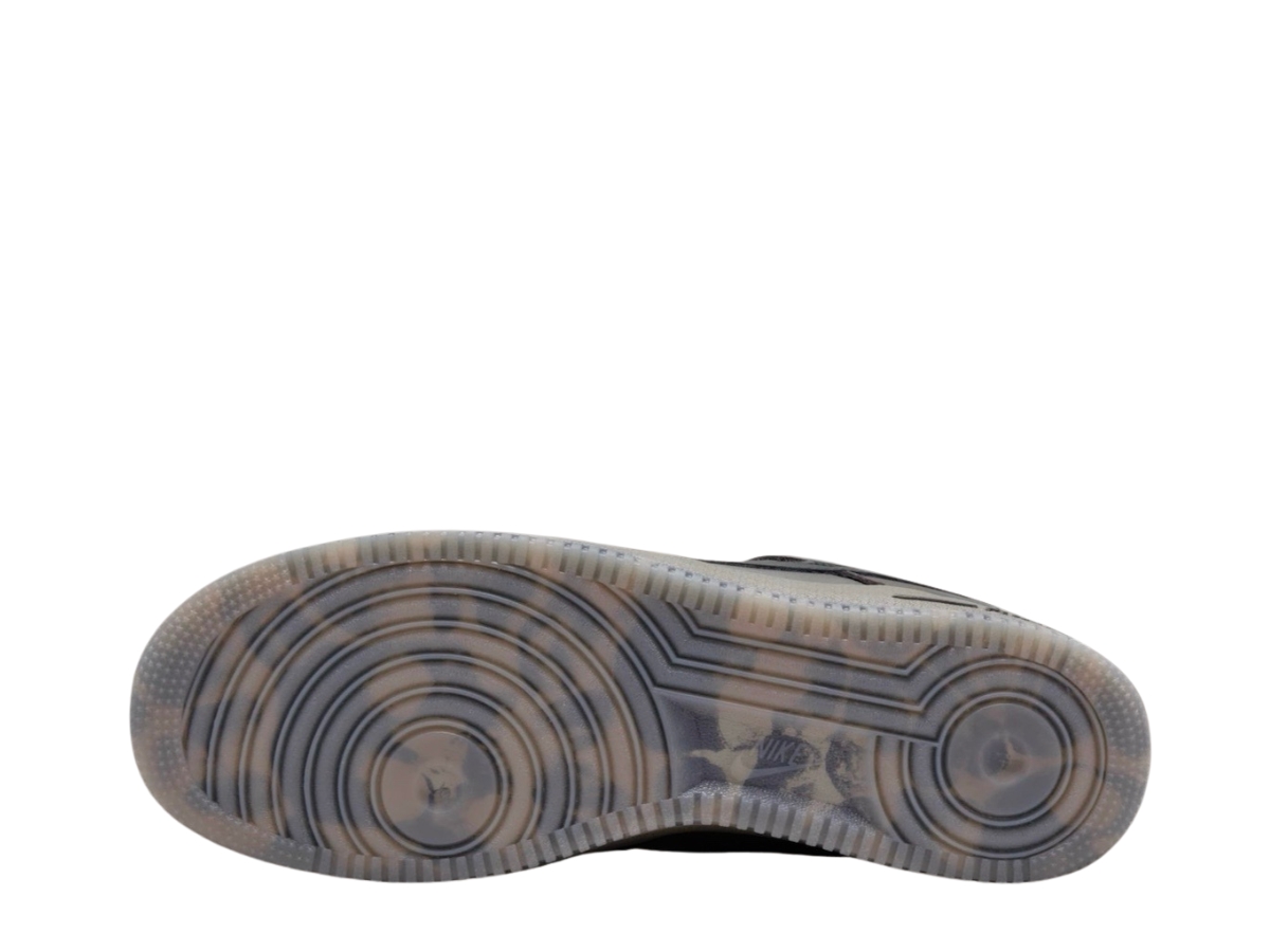 https://d2cva83hdk3bwc.cloudfront.net/nike-air-force-1-low-black-tea-and-petra-brown-4.jpg