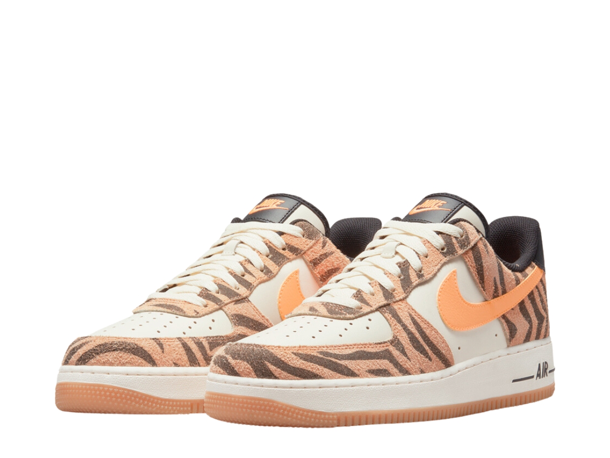 https://d2cva83hdk3bwc.cloudfront.net/nike-air-force-1-low-daktari-stripes-3.jpg