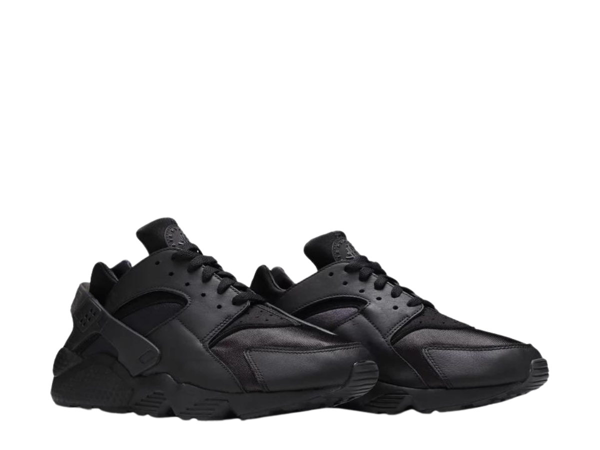 https://d2cva83hdk3bwc.cloudfront.net/nike-air-huarache-triple-black--2021--3.jpg