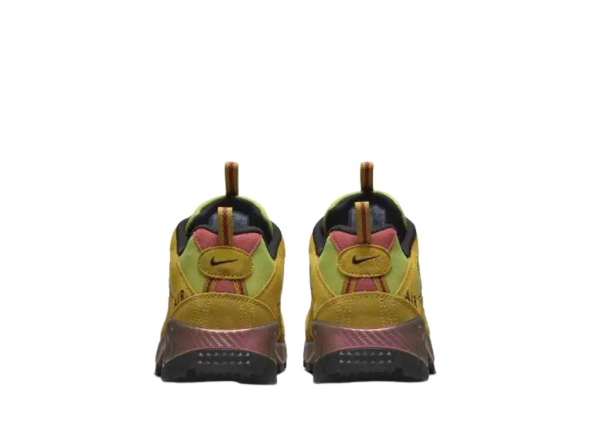 https://d2cva83hdk3bwc.cloudfront.net/nike-air-humara-pacific-moss-5.jpg