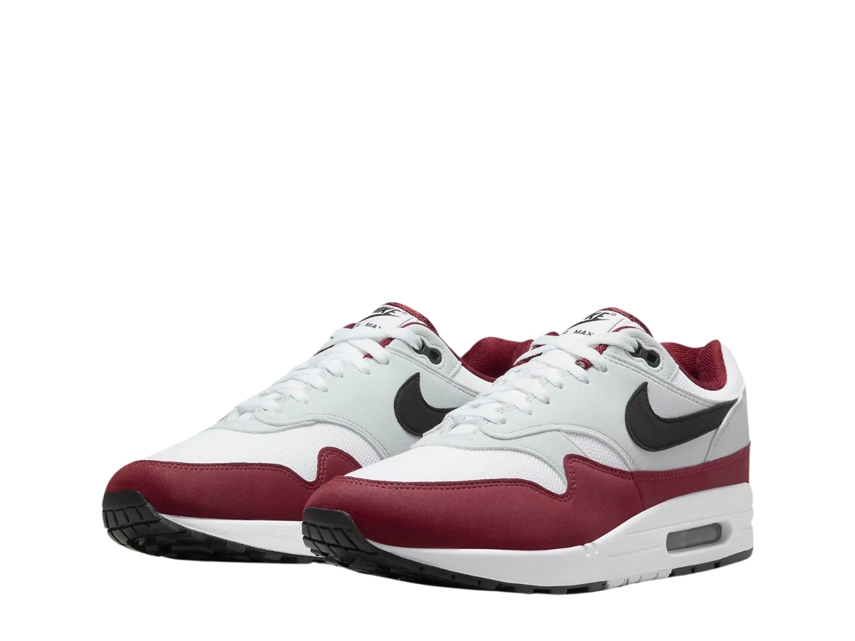 Nike air max 1 premium sc team hotsell red e amp; metallic dark grey