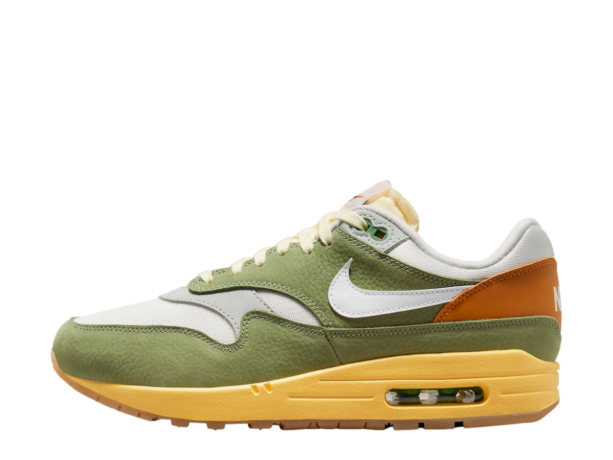 https://d2cva83hdk3bwc.cloudfront.net/nike-air-max-1-design-by-japan--w--2.jpg