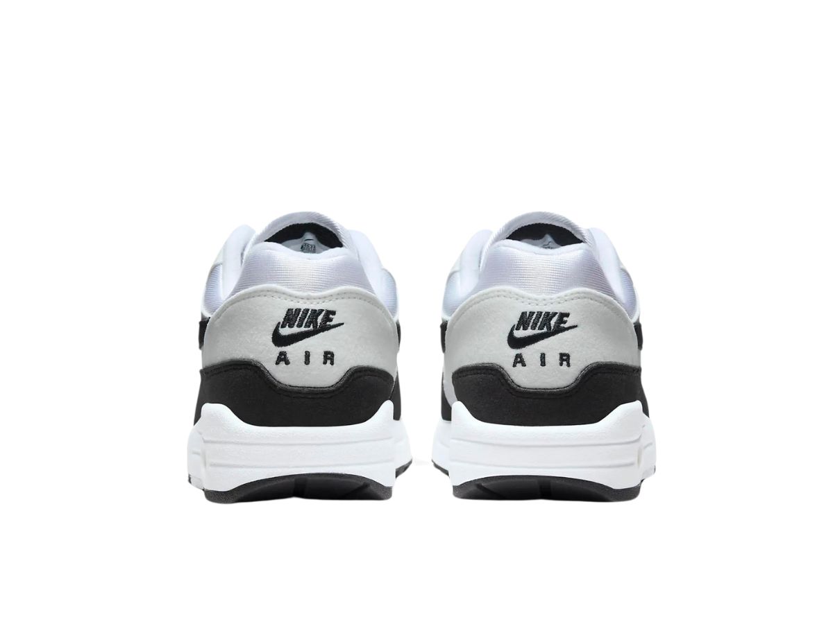 https://d2cva83hdk3bwc.cloudfront.net/nike-air-max-1-white-black--w--6.jpg