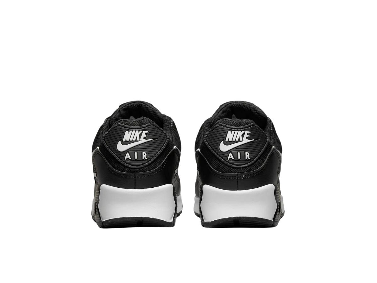 https://d2cva83hdk3bwc.cloudfront.net/nike-air-max-90-black-white--w--6.jpg