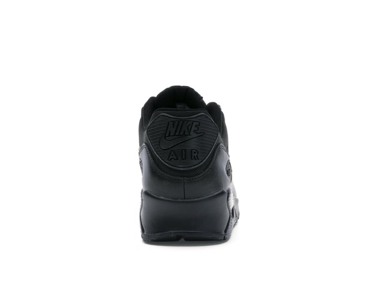 https://d2cva83hdk3bwc.cloudfront.net/nike-air-max-90-triple-black-2.jpg