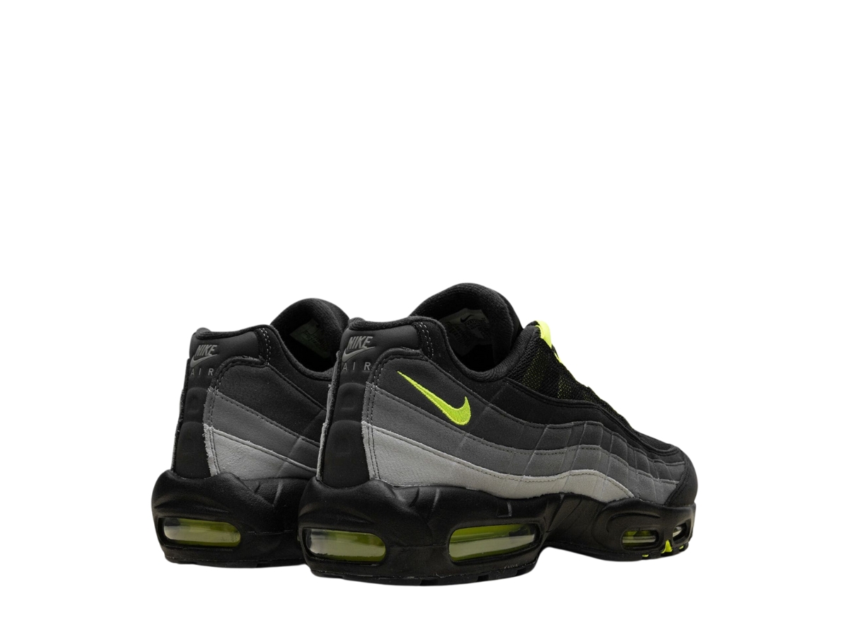 https://d2cva83hdk3bwc.cloudfront.net/nike-air-max-95-black-neon-3.jpg