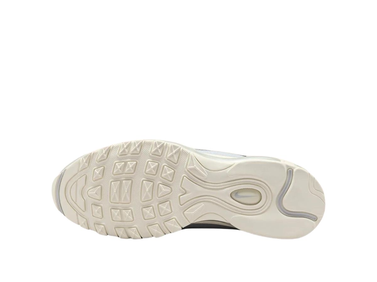 https://d2cva83hdk3bwc.cloudfront.net/nike-air-max-97-se-pure-platinum-sail-6.jpg