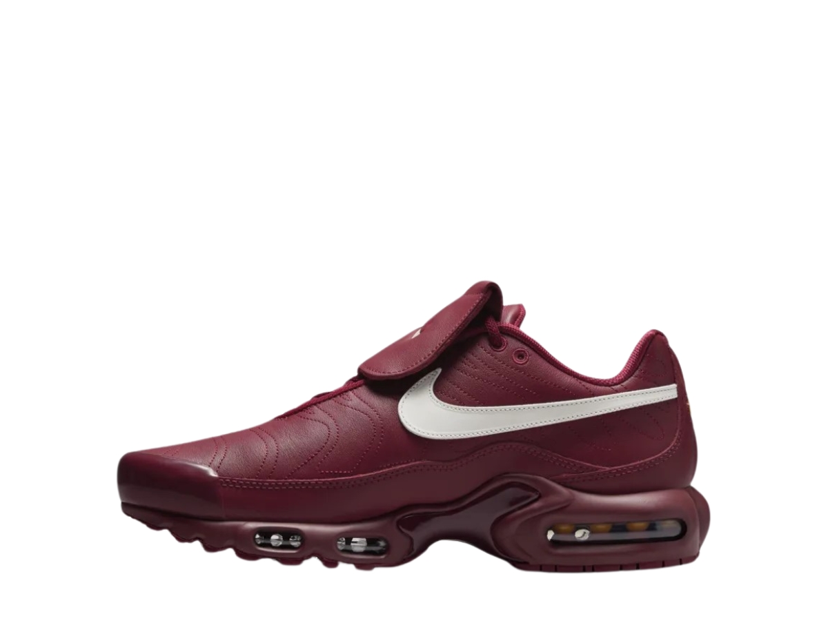 https://d2cva83hdk3bwc.cloudfront.net/nike-air-max-plus-tnpo-team-red-and-sail-2.jpg