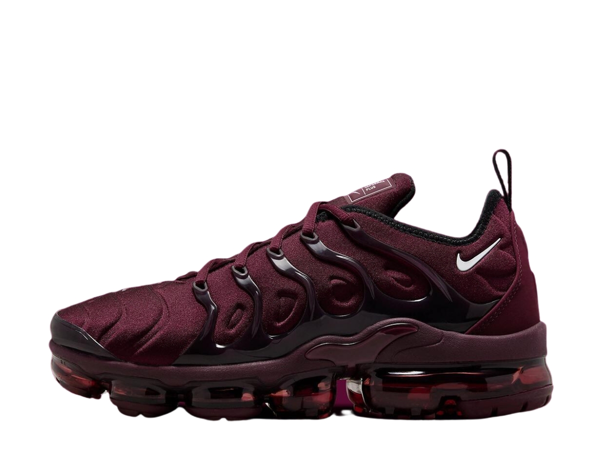 https://d2cva83hdk3bwc.cloudfront.net/nike-air-vapormax-plus-burgundy-2.jpg