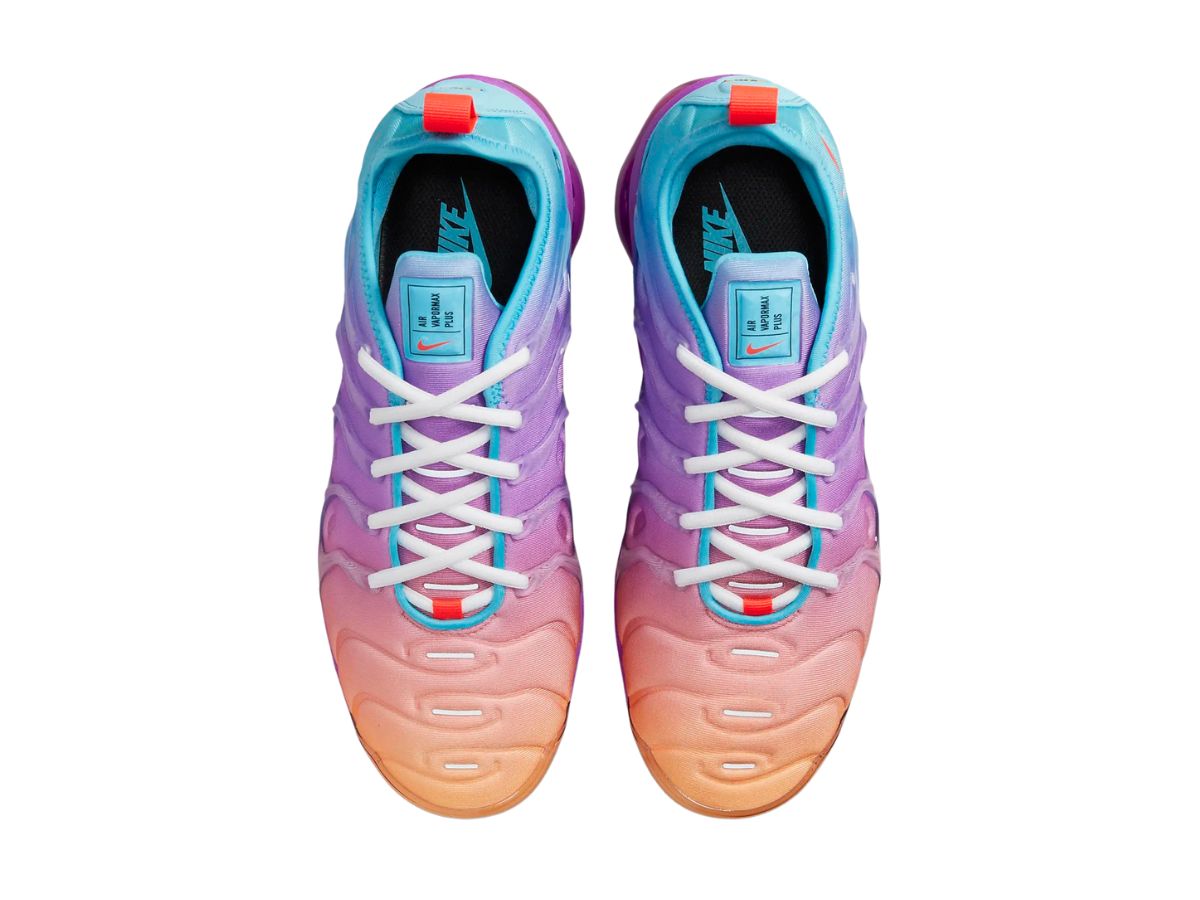https://d2cva83hdk3bwc.cloudfront.net/nike-air-vapormax-plus-fuchsia-dream-vivid-orange--w--4.jpg
