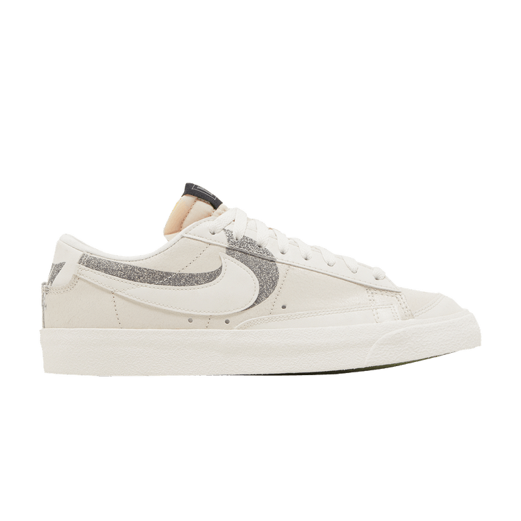 blazer mid 77 halloween