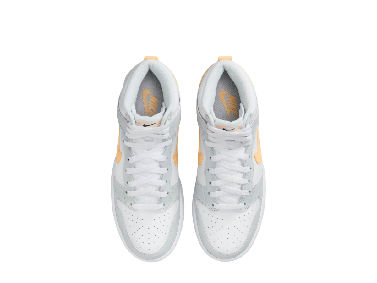 https://d2cva83hdk3bwc.cloudfront.net/nike-dunk-high-pure-platinum-melon-tint--w--5.jpg