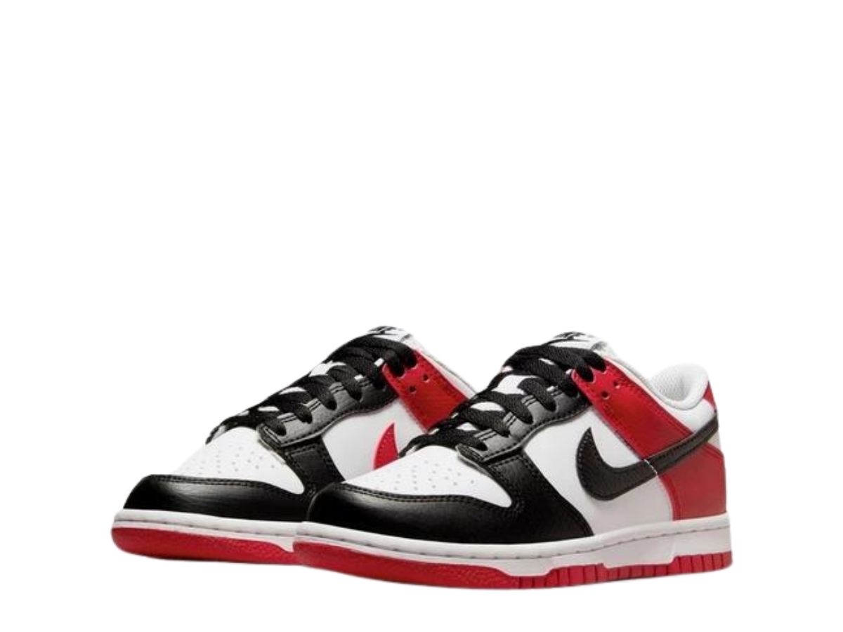 https://d2cva83hdk3bwc.cloudfront.net/nike-dunk-low--black-toe---gs--2.jpg