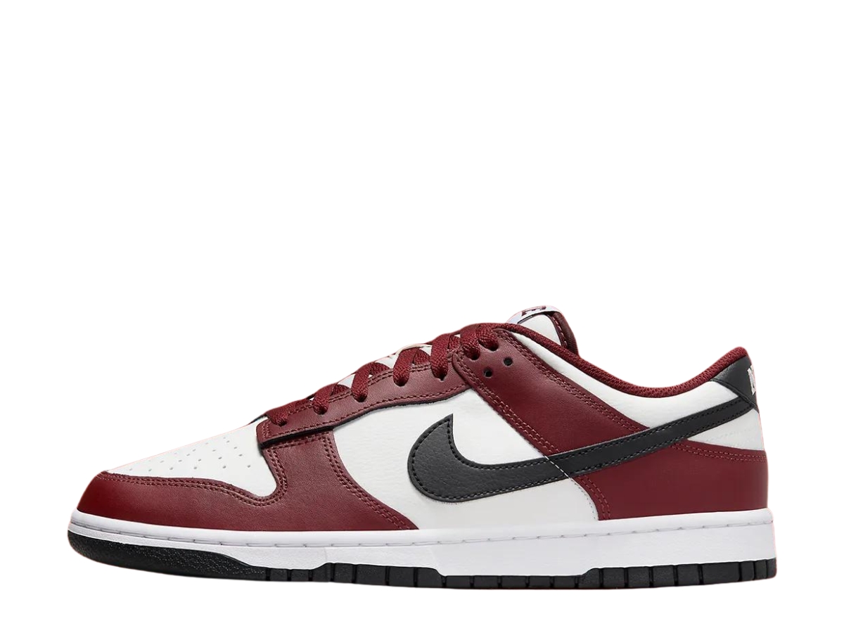 https://d2cva83hdk3bwc.cloudfront.net/nike-dunk-low-dark-team-red-black-2.jpg