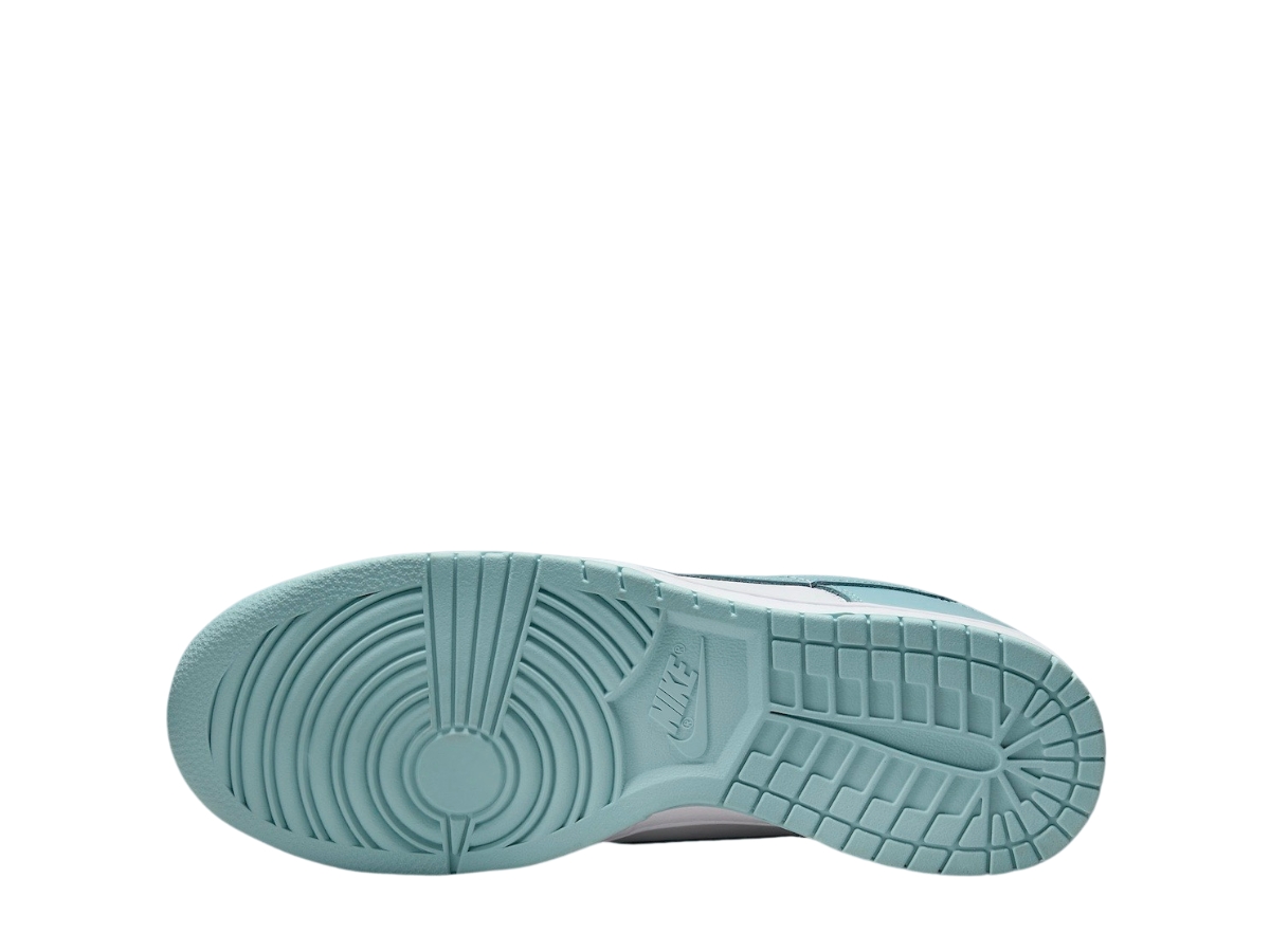 https://d2cva83hdk3bwc.cloudfront.net/nike-dunk-low-denim-turquoise-4.jpg